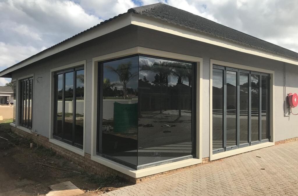 2021 Festive Season Window Decoration Trends
