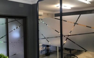 Glass Partitioning Versus Standard Partitioning For Offices